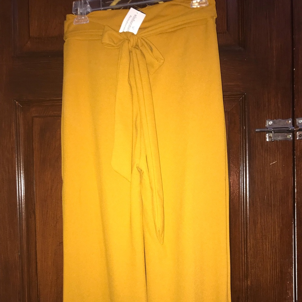 Yellow mustard bottoms